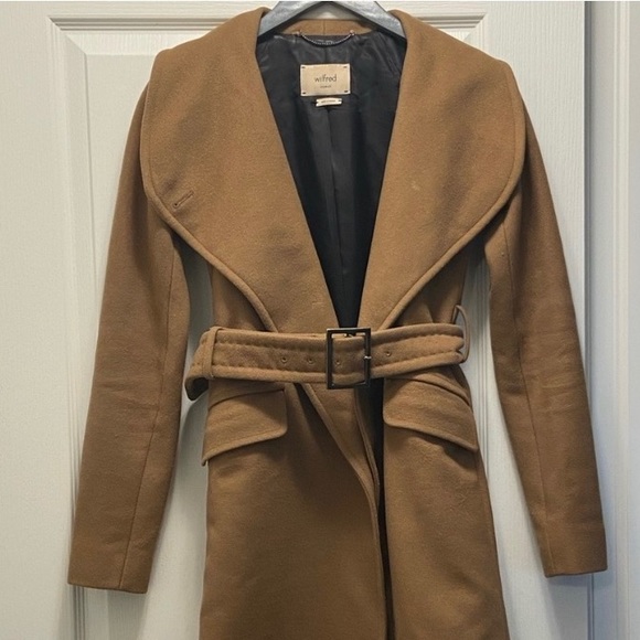 Used Wilfred camel coat - wear and tear noted - Picture 2 of 6